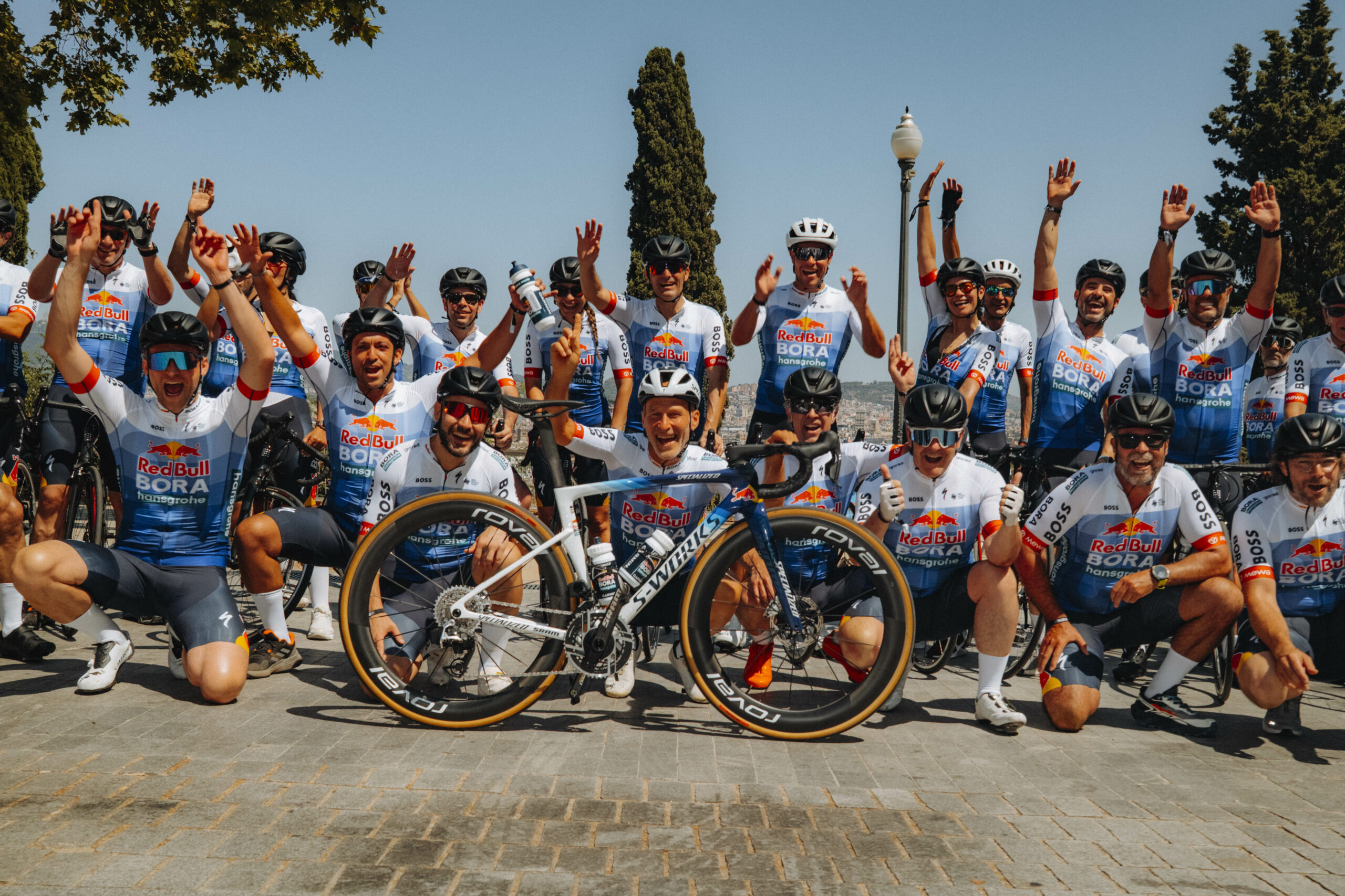 daniel colino y estela tour de france 2026 BORA